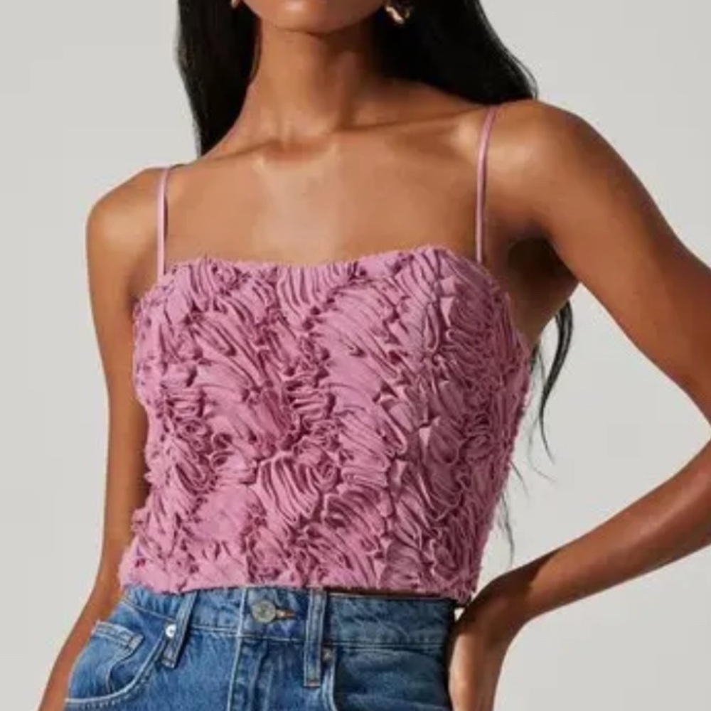 Astr the label textured mauve crop camisole